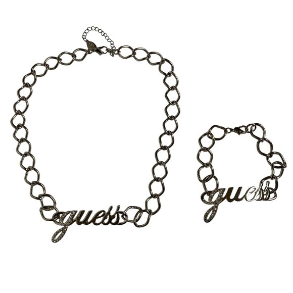 Guess Silver-Tone Chain Necklace & Bracelet Set With Rhinestone Script Logo NIB - Picture 5 of 14